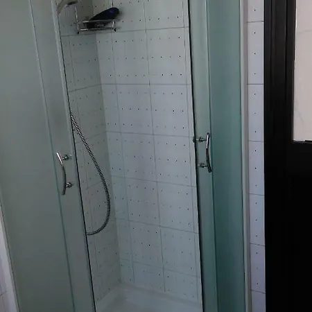Casa Indipendente Con Cortile Privato *